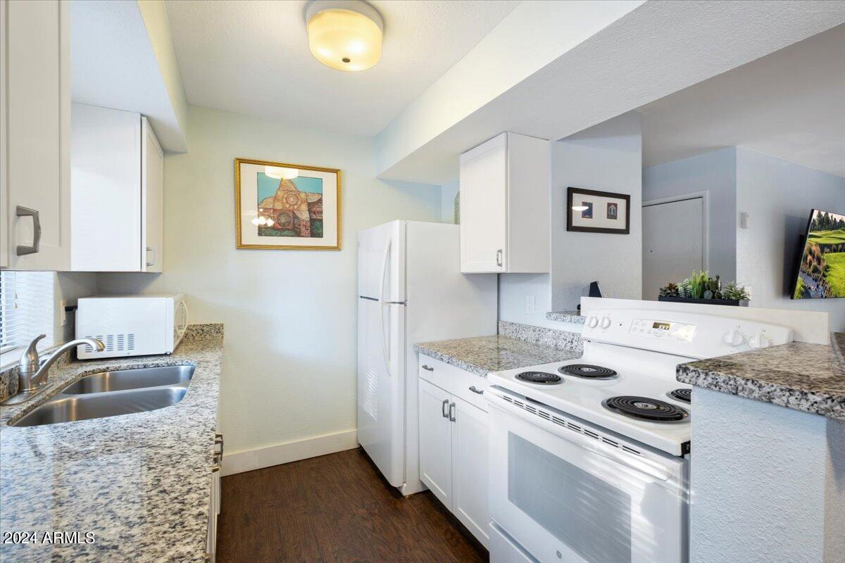 4554 E PARADISE VILLAGE Parkway N # 166