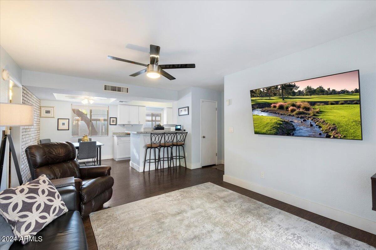 4554 E PARADISE VILLAGE Parkway N # 166