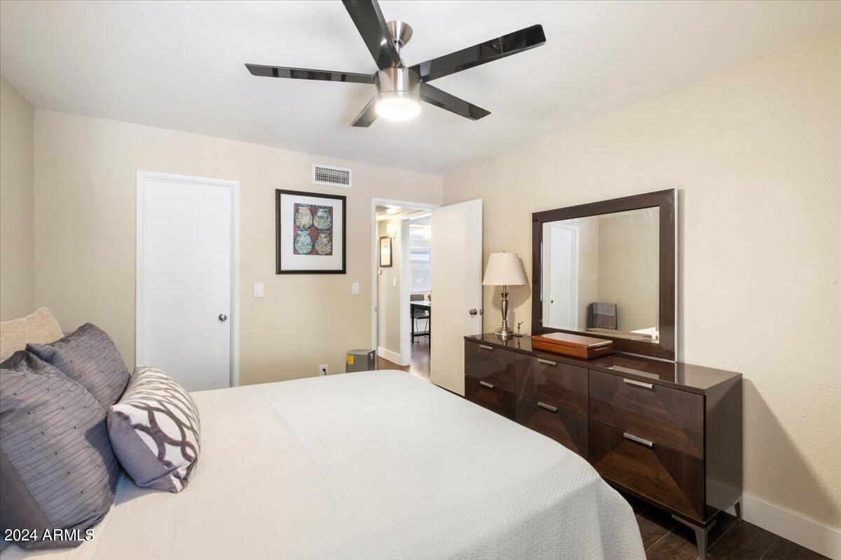 4554 E PARADISE VILLAGE Parkway N # 166