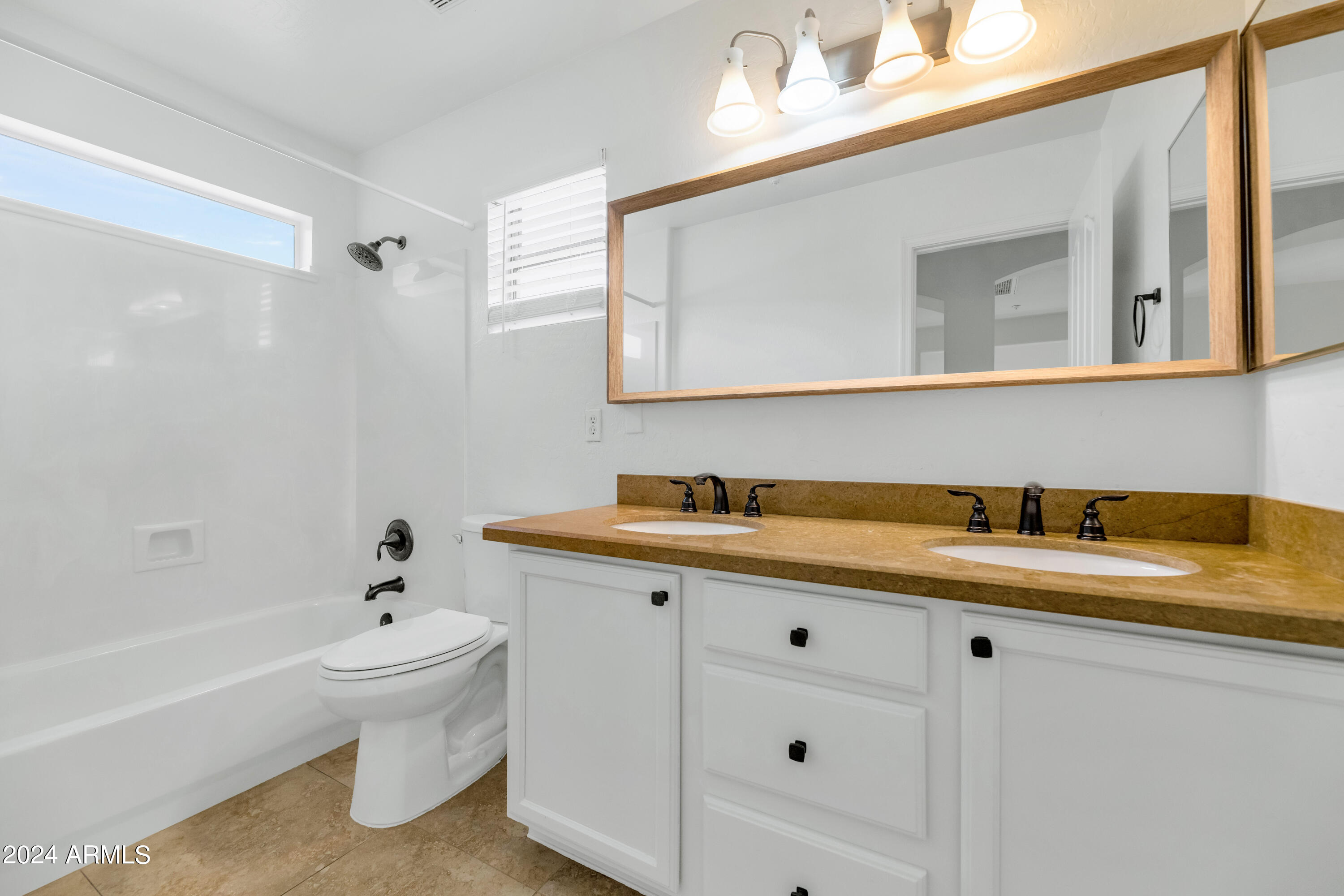 10399 E SALTILLO Drive