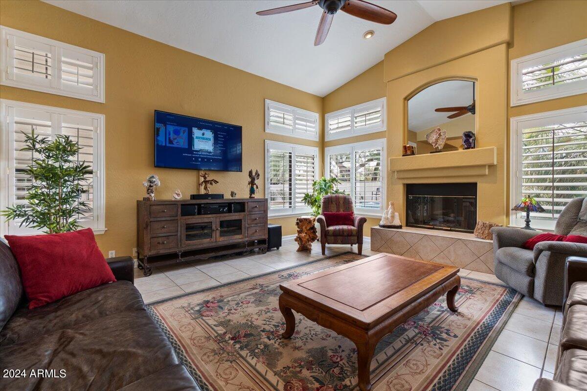 1227 E JEANINE Drive