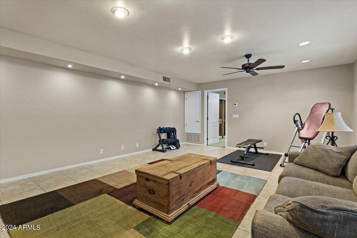 1227 E JEANINE Drive