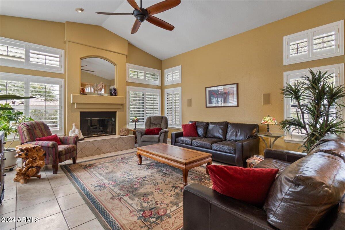 1227 E JEANINE Drive