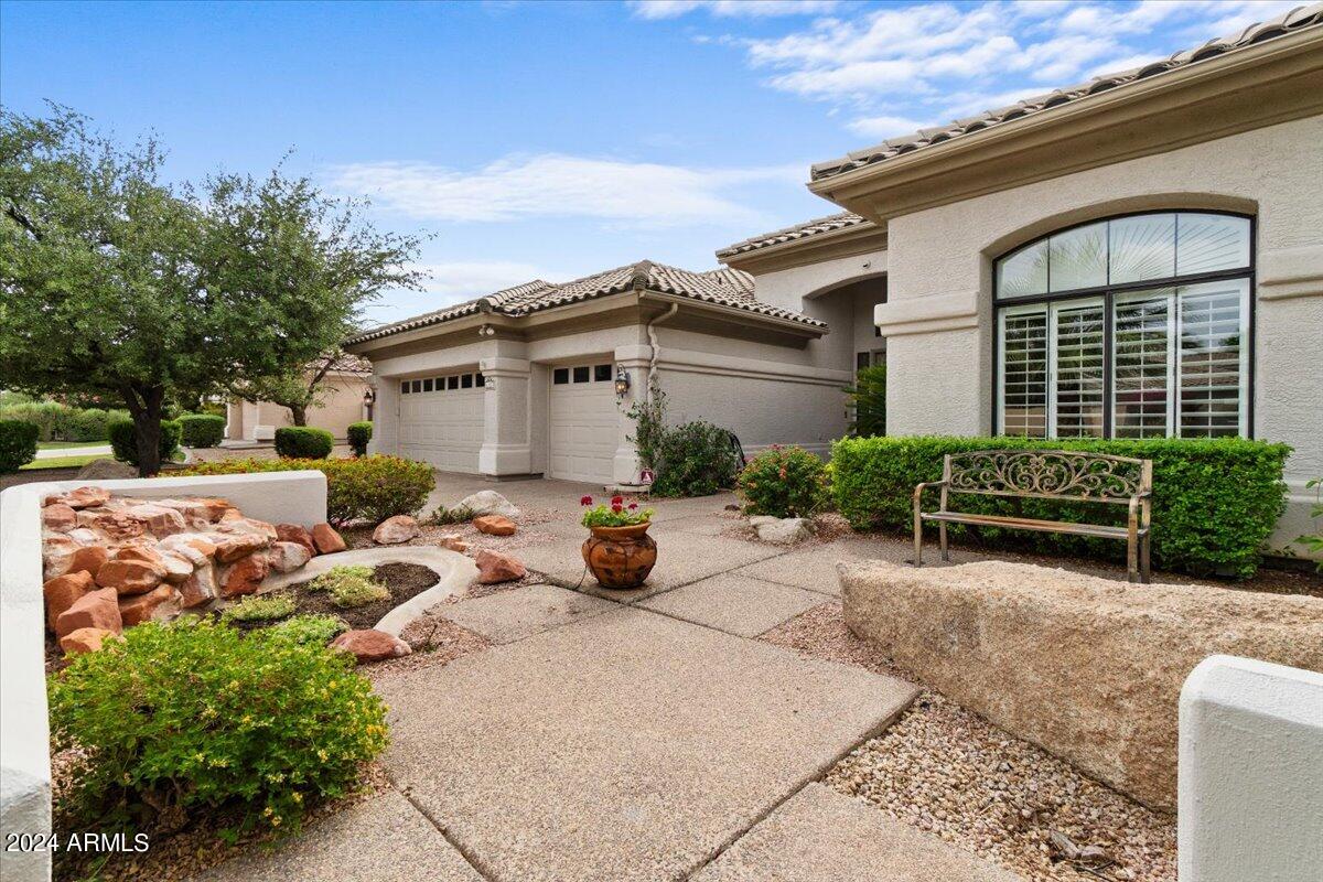 1227 E JEANINE Drive