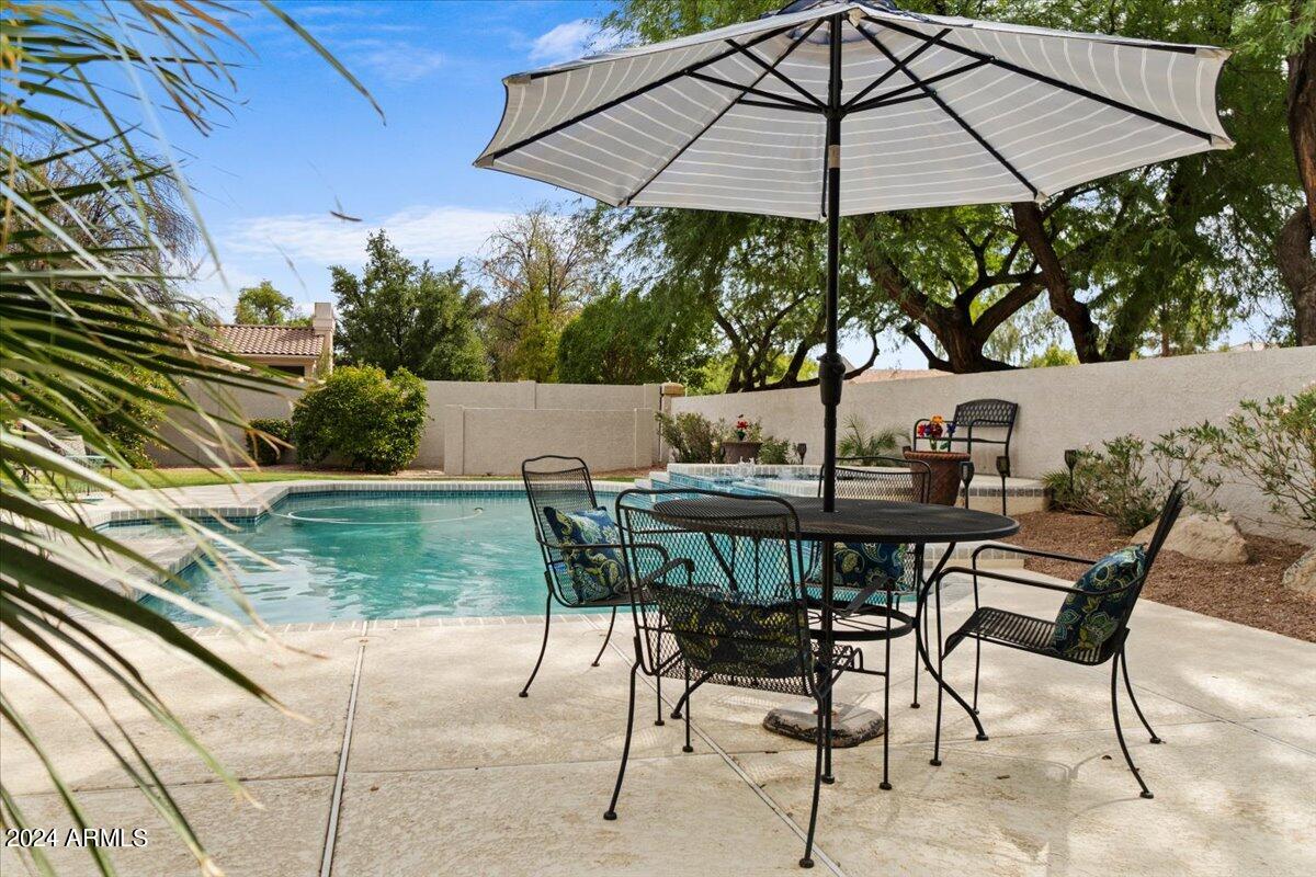 1227 E JEANINE Drive