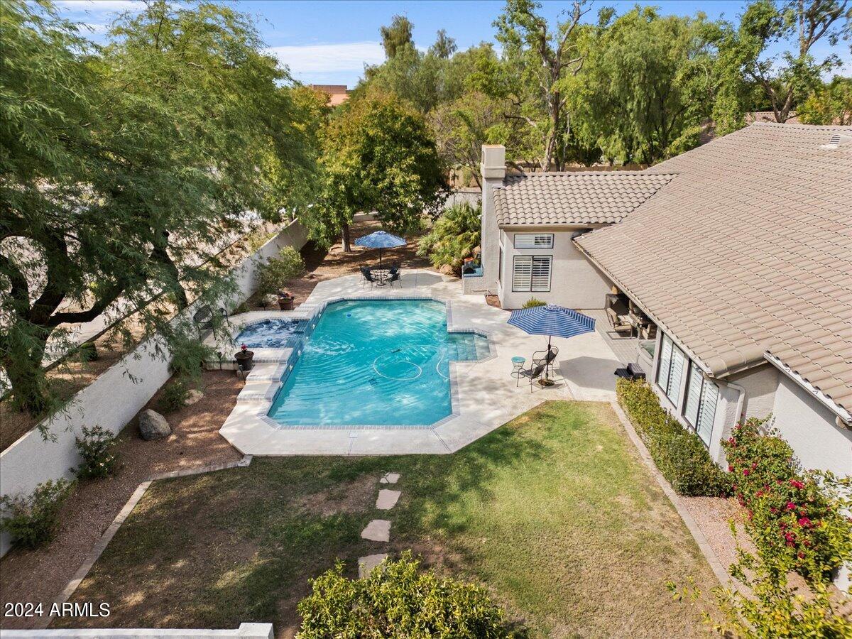 1227 E JEANINE Drive