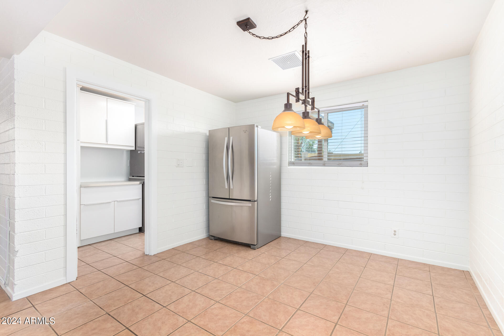 7855 E ROOSEVELT Street