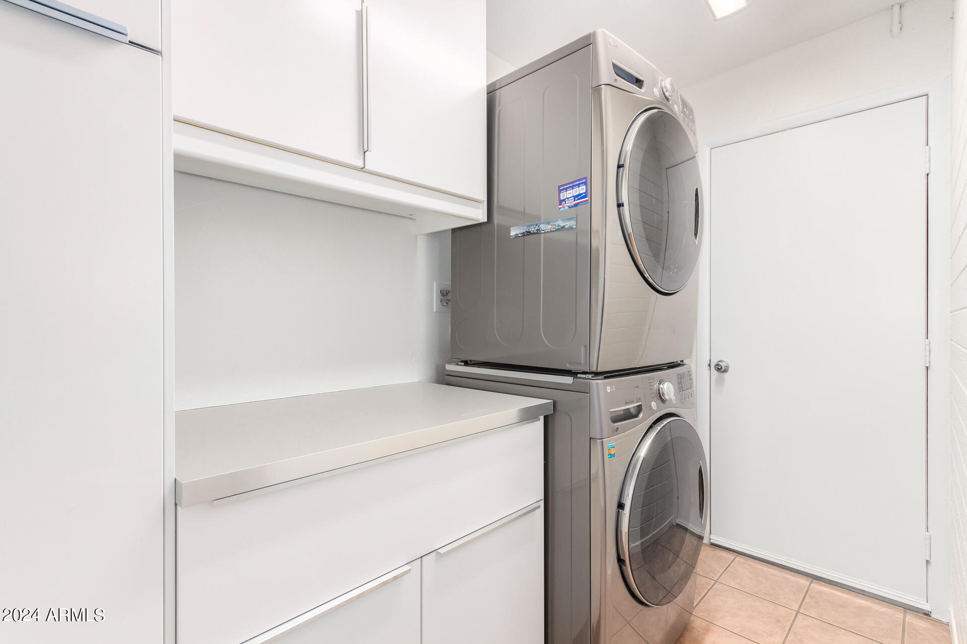 7855 E ROOSEVELT Street