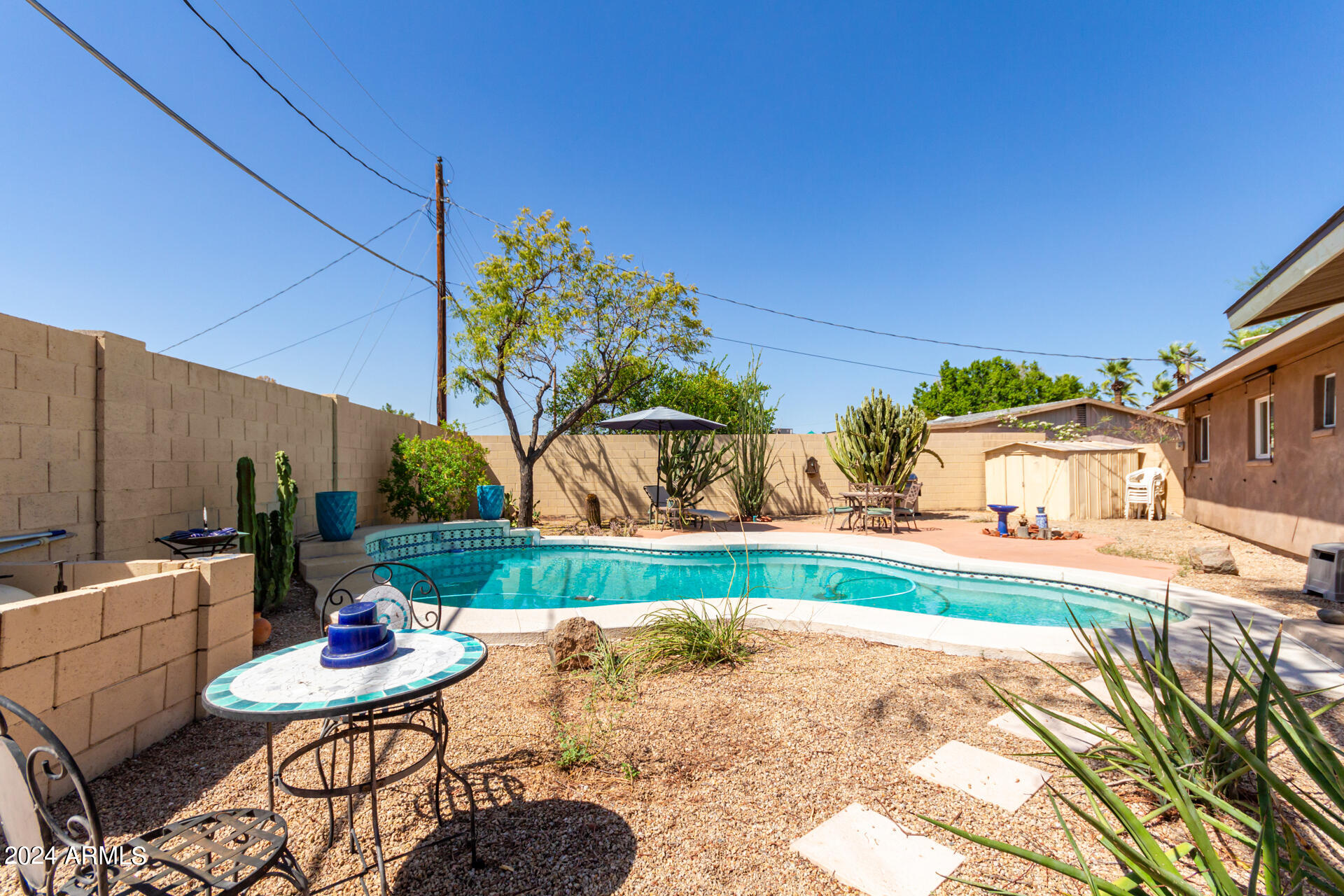 7855 E ROOSEVELT Street