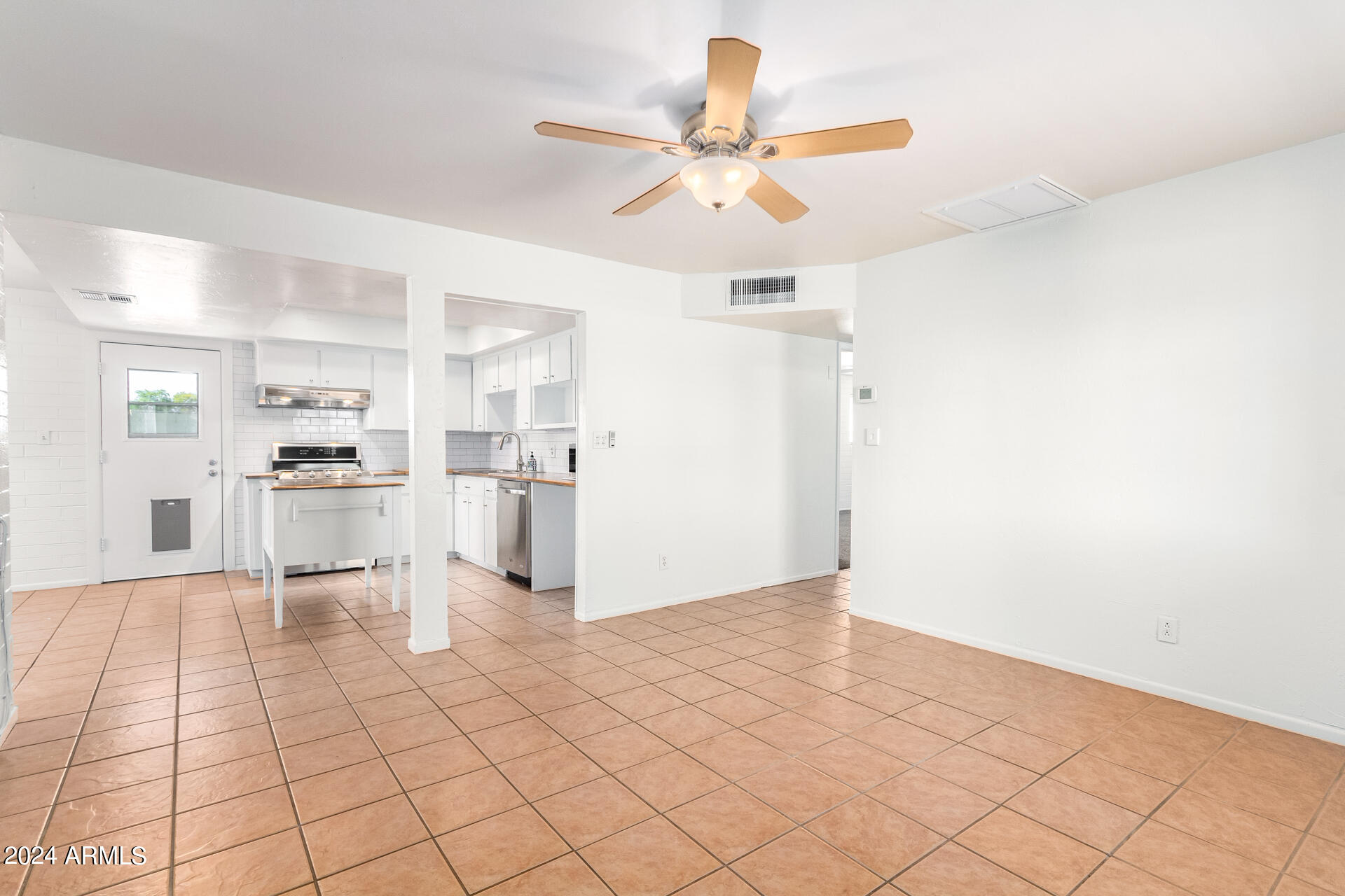 7855 E ROOSEVELT Street