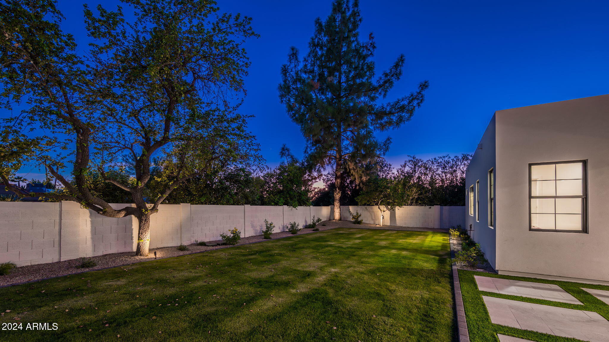 5911 E VOLTAIRE Avenue