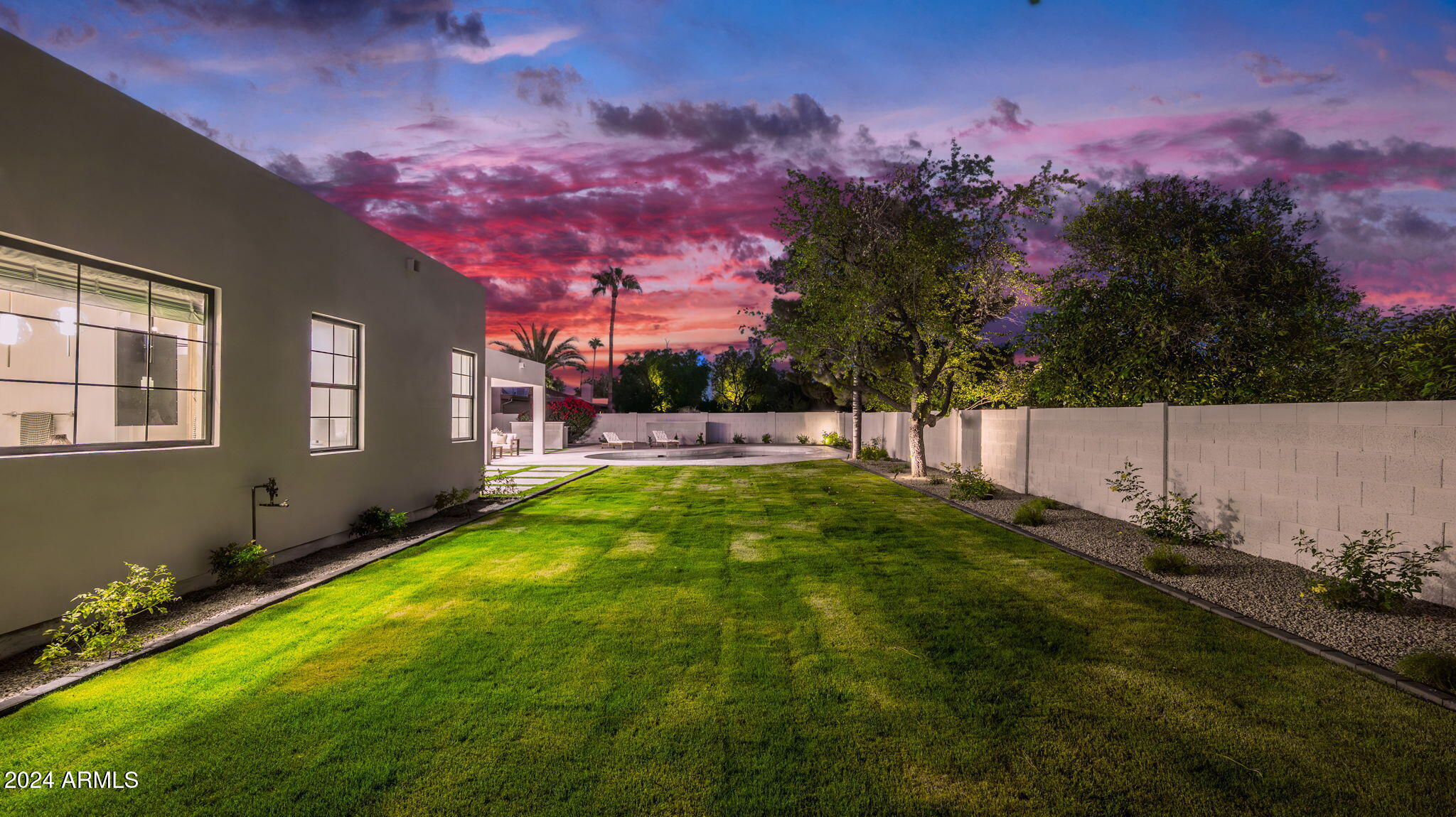 5911 E VOLTAIRE Avenue