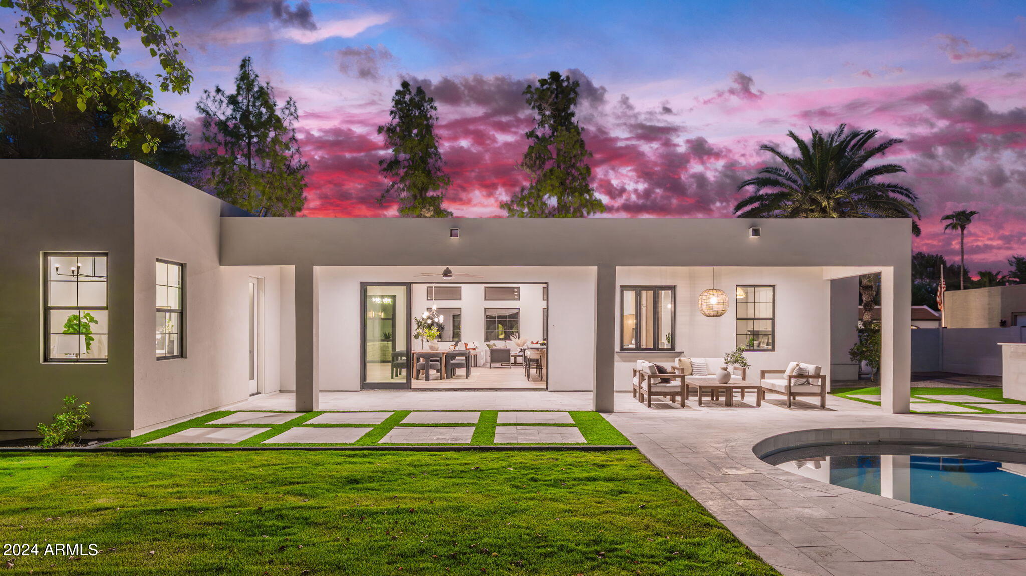 5911 E VOLTAIRE Avenue