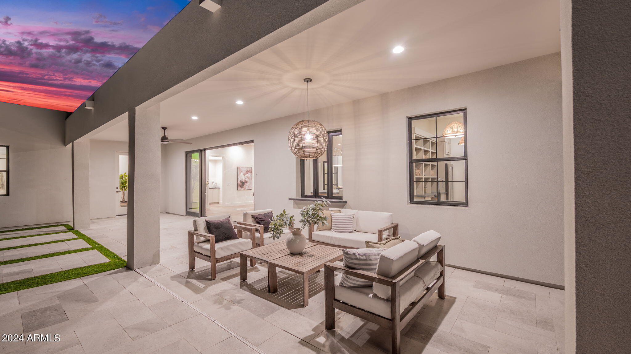 5911 E VOLTAIRE Avenue