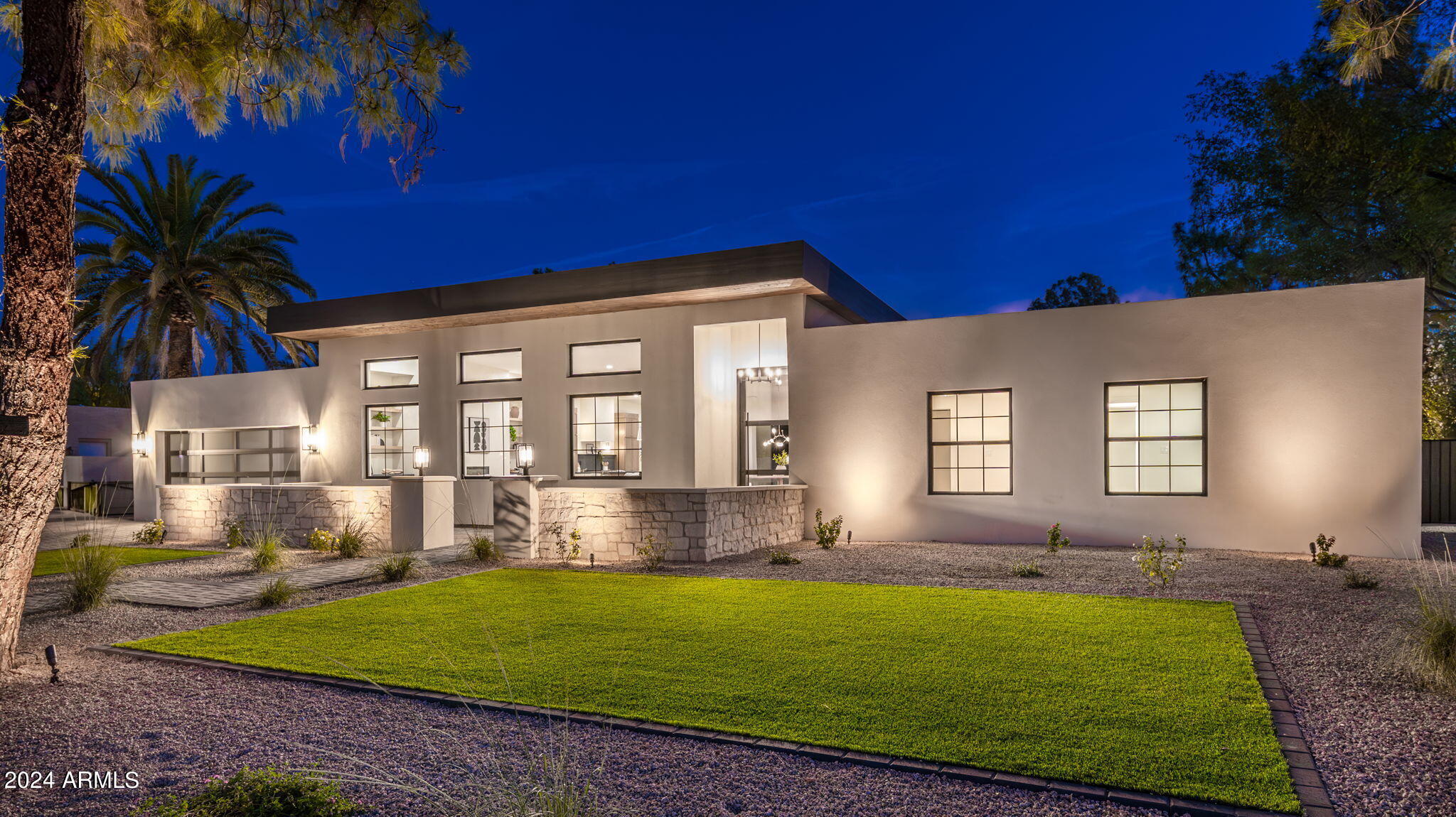 5911 E VOLTAIRE Avenue