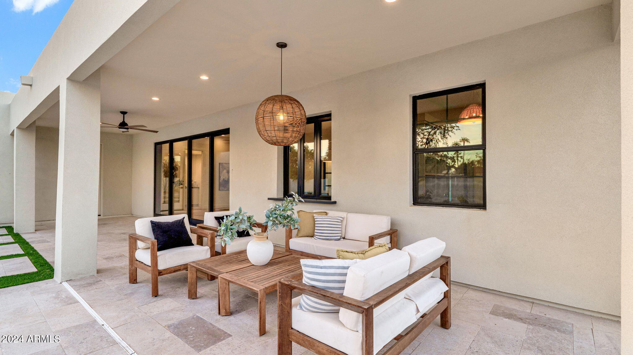 5911 E VOLTAIRE Avenue