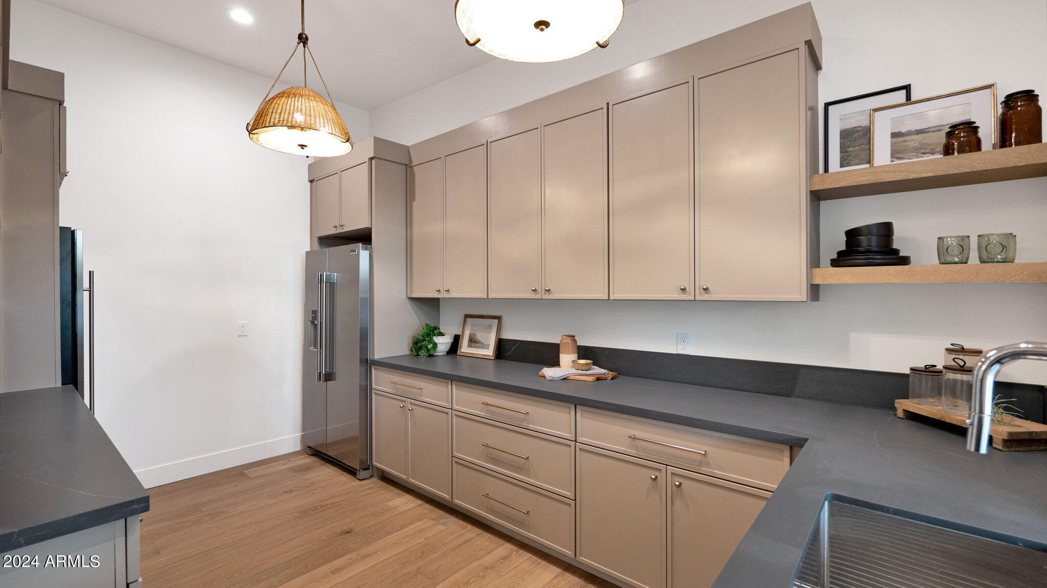 5911 E VOLTAIRE Avenue