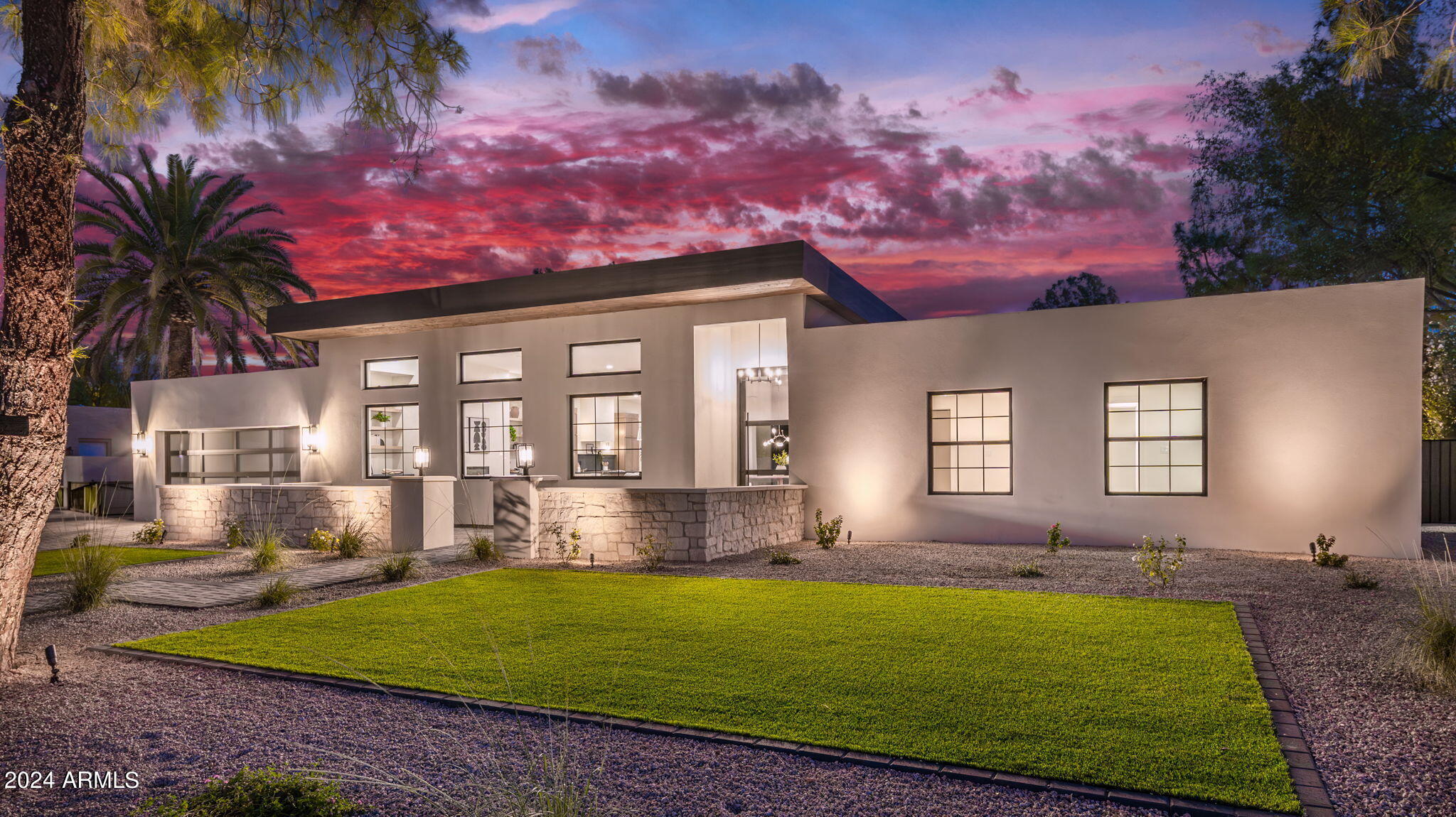 5911 E VOLTAIRE Avenue