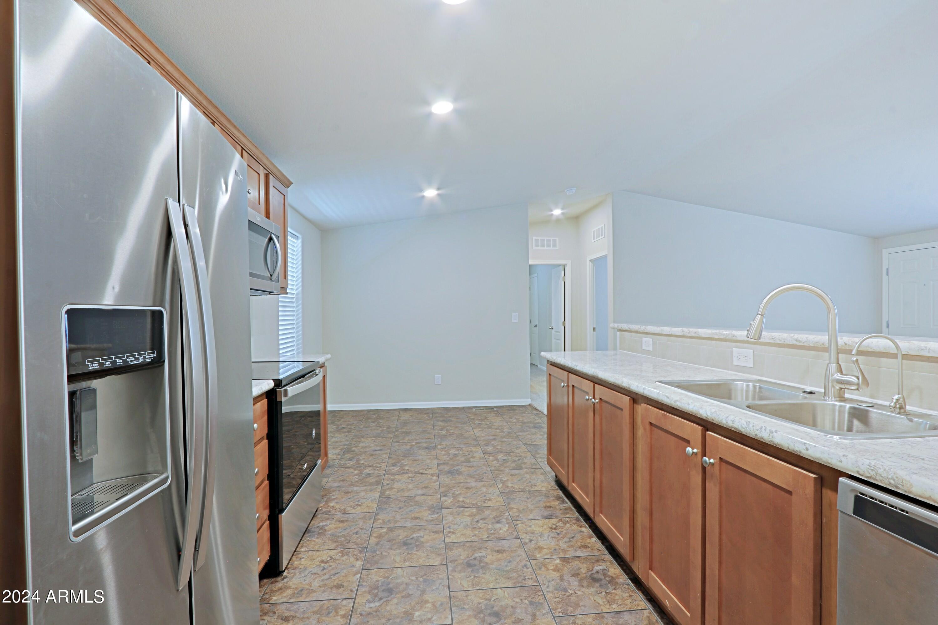 8601 N 103RD Avenue # 98