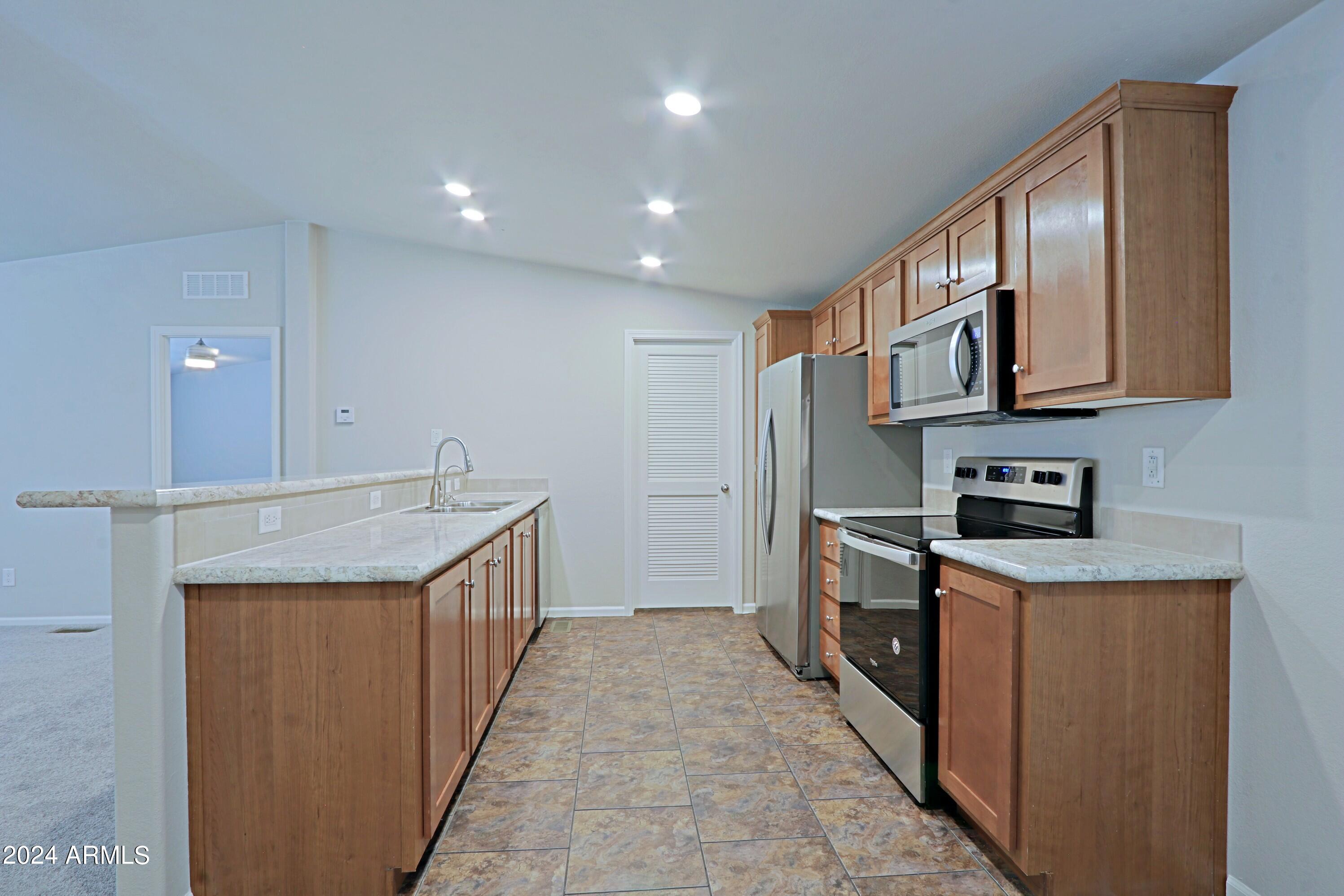 8601 N 103RD Avenue # 98