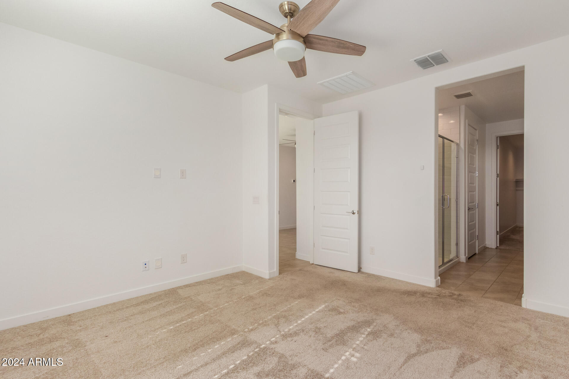 8911 W SOLANO Drive