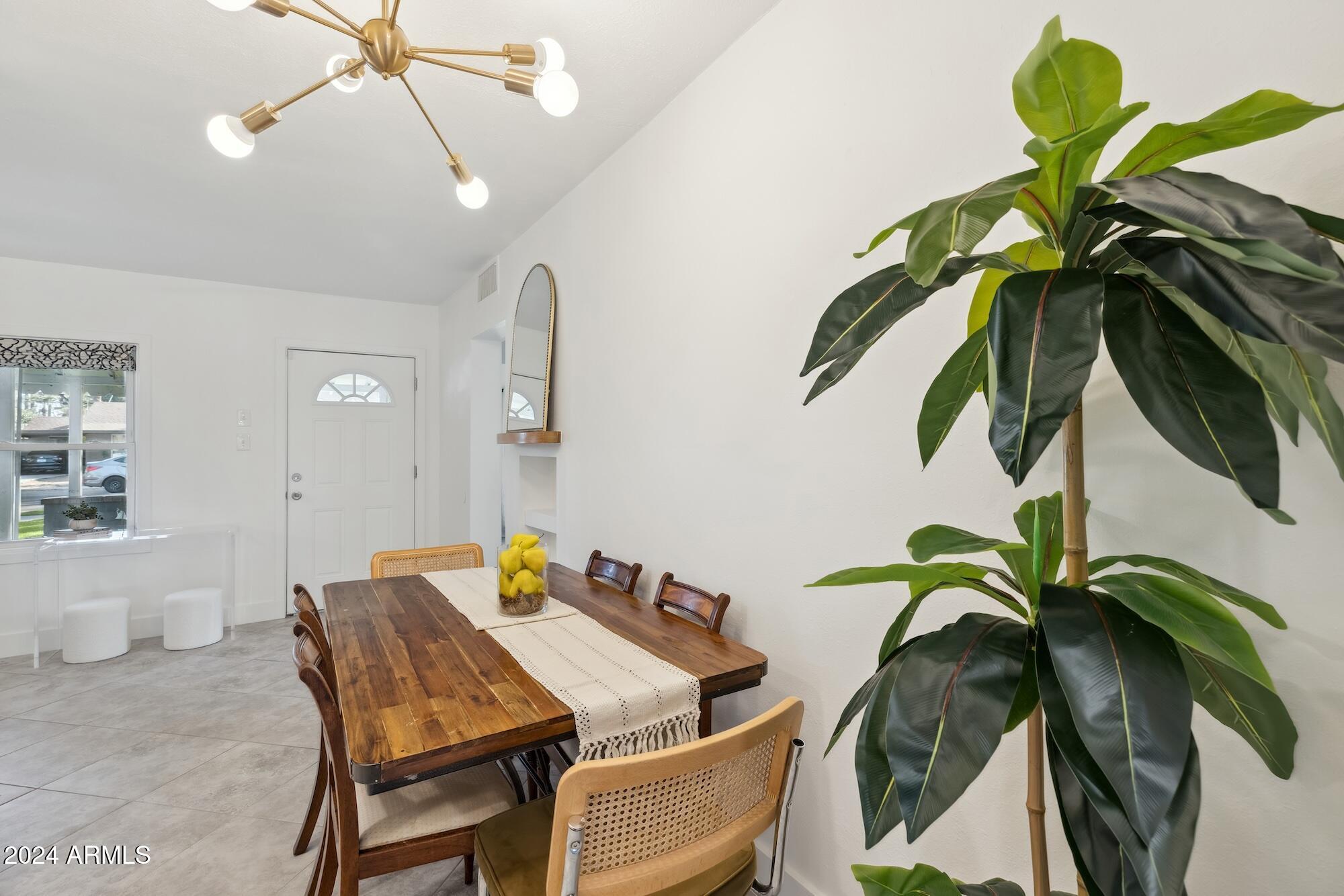 2230 E CLARENDON Avenue