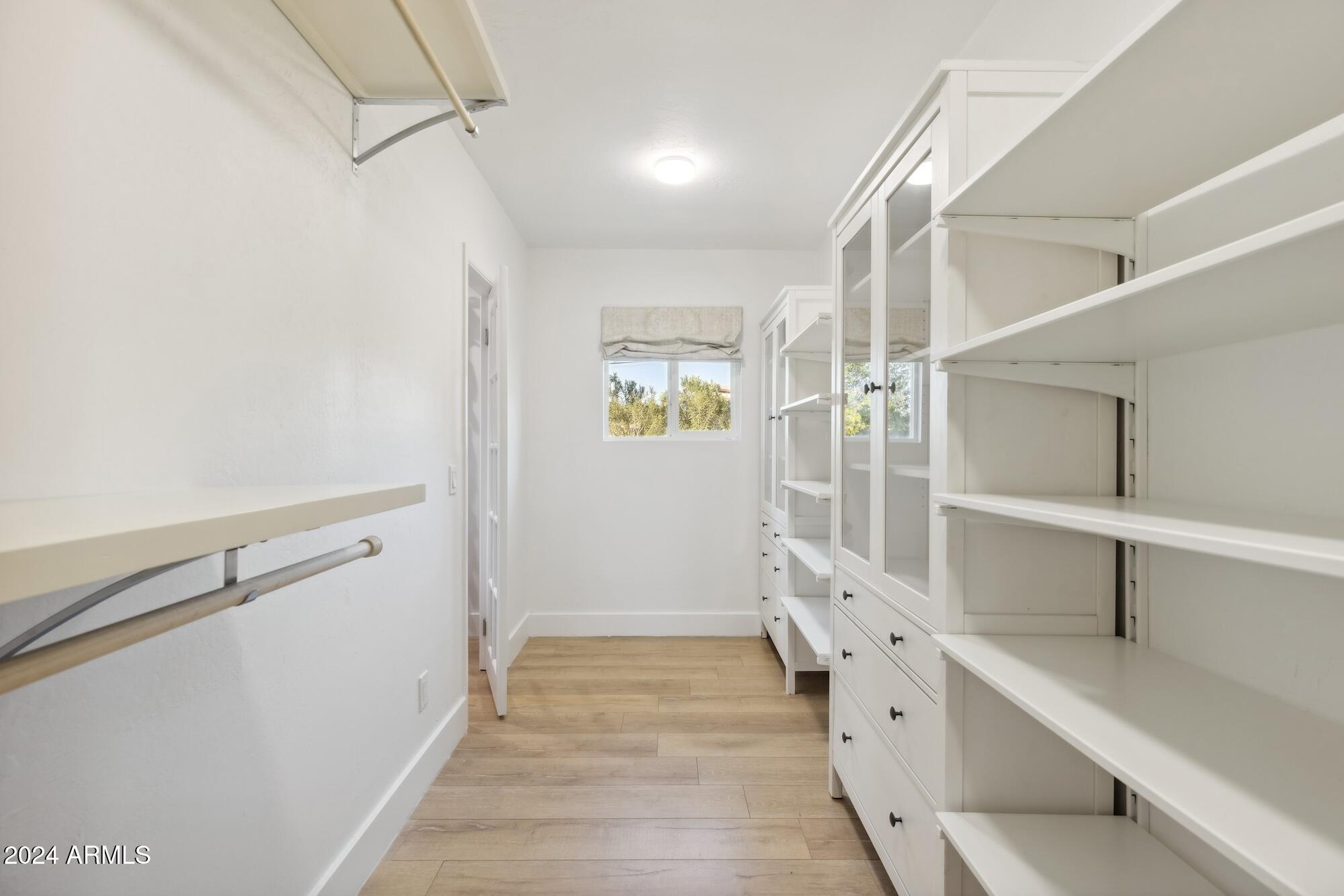 2230 E CLARENDON Avenue