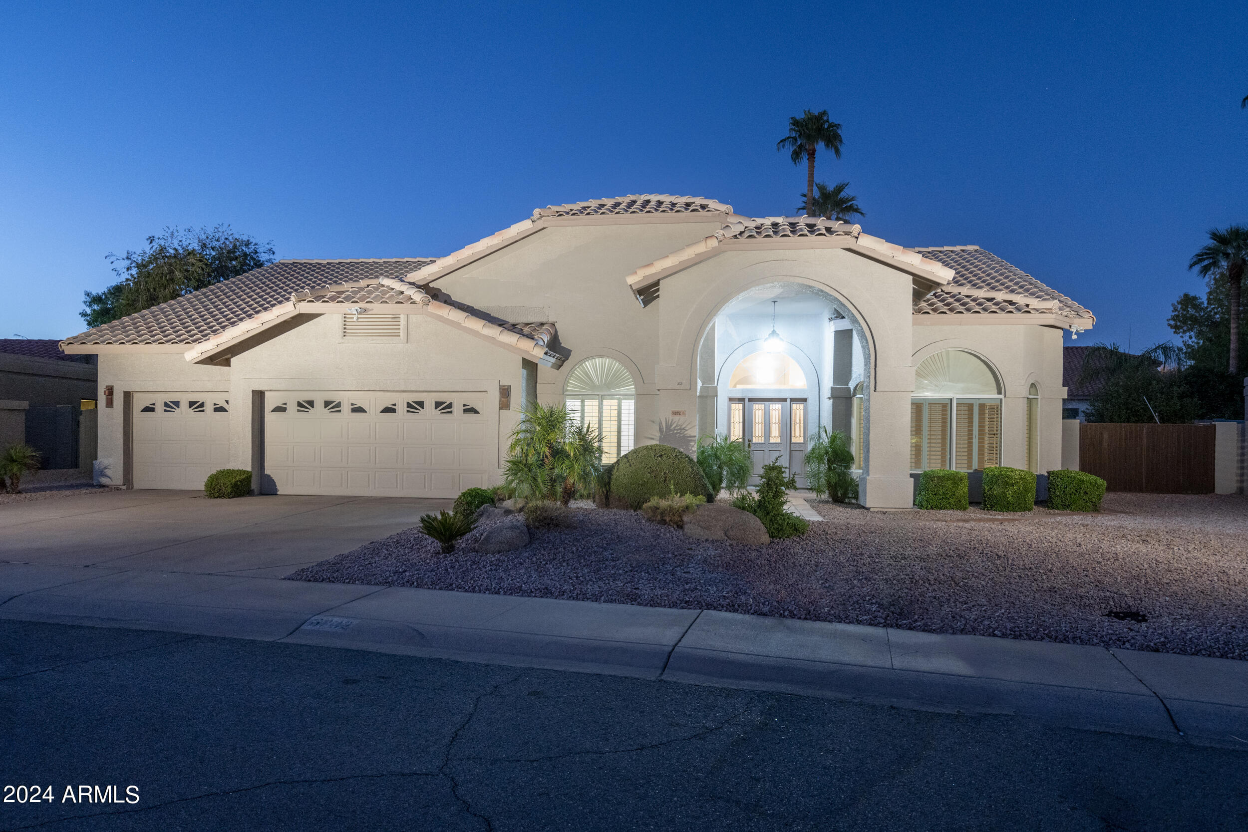 6232 E MONTE CRISTO Avenue