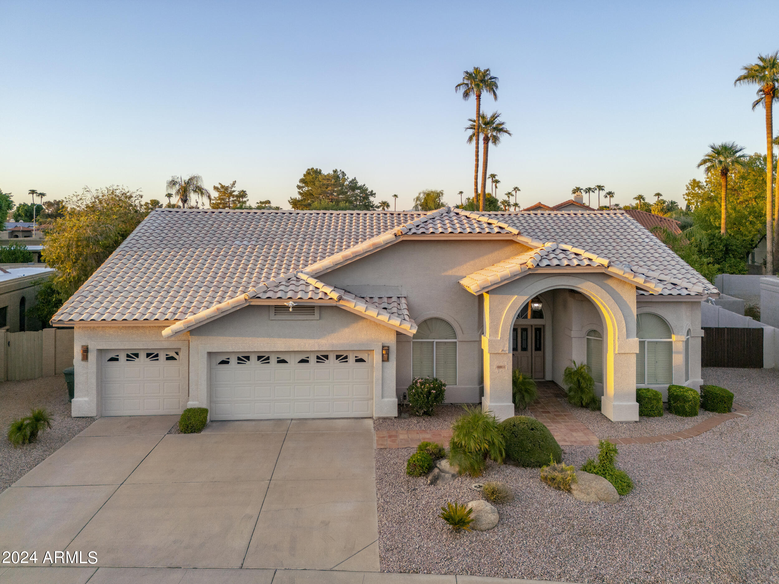 6232 E MONTE CRISTO Avenue