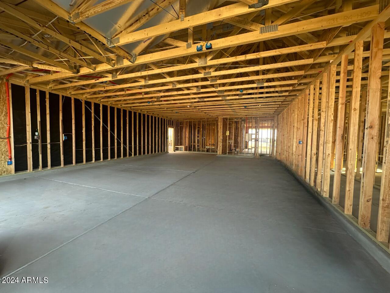 2589 E ABE TRUCKLE Avenue