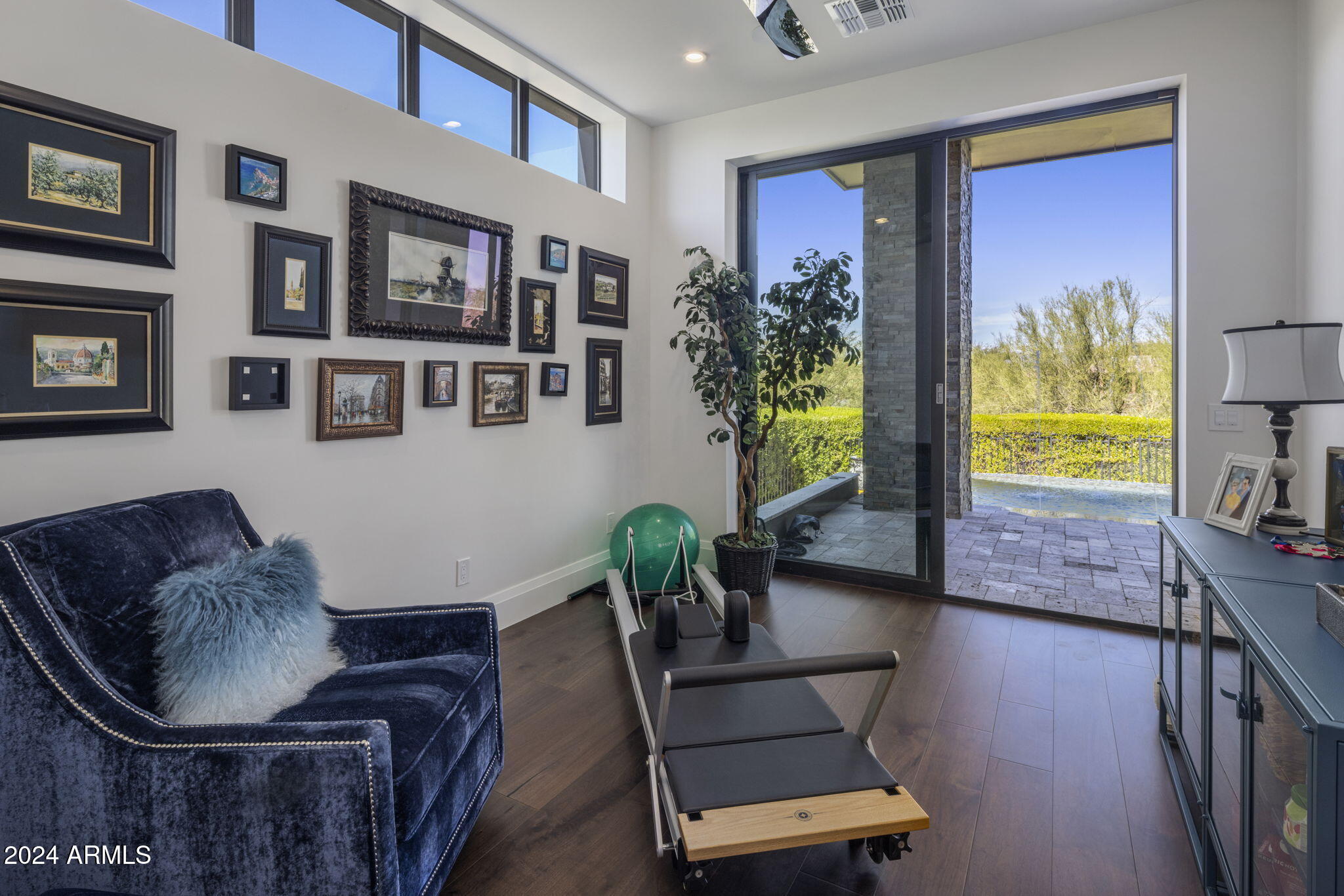 10284 E RUNNING DEER Trail