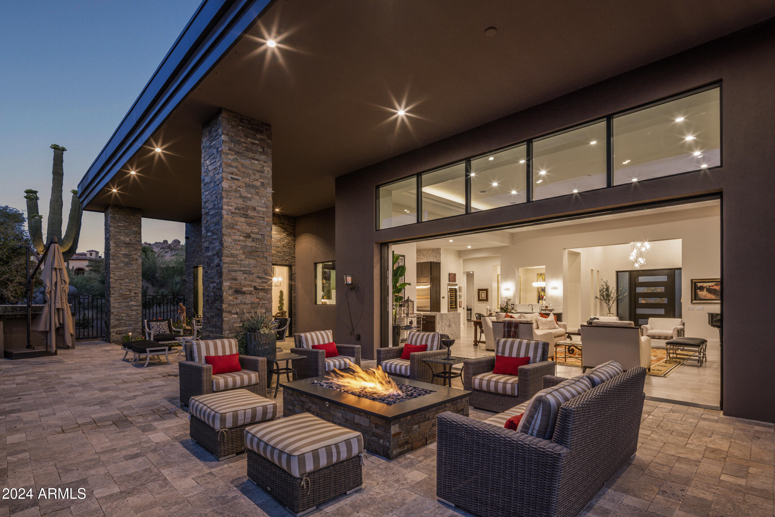 10284 E RUNNING DEER Trail