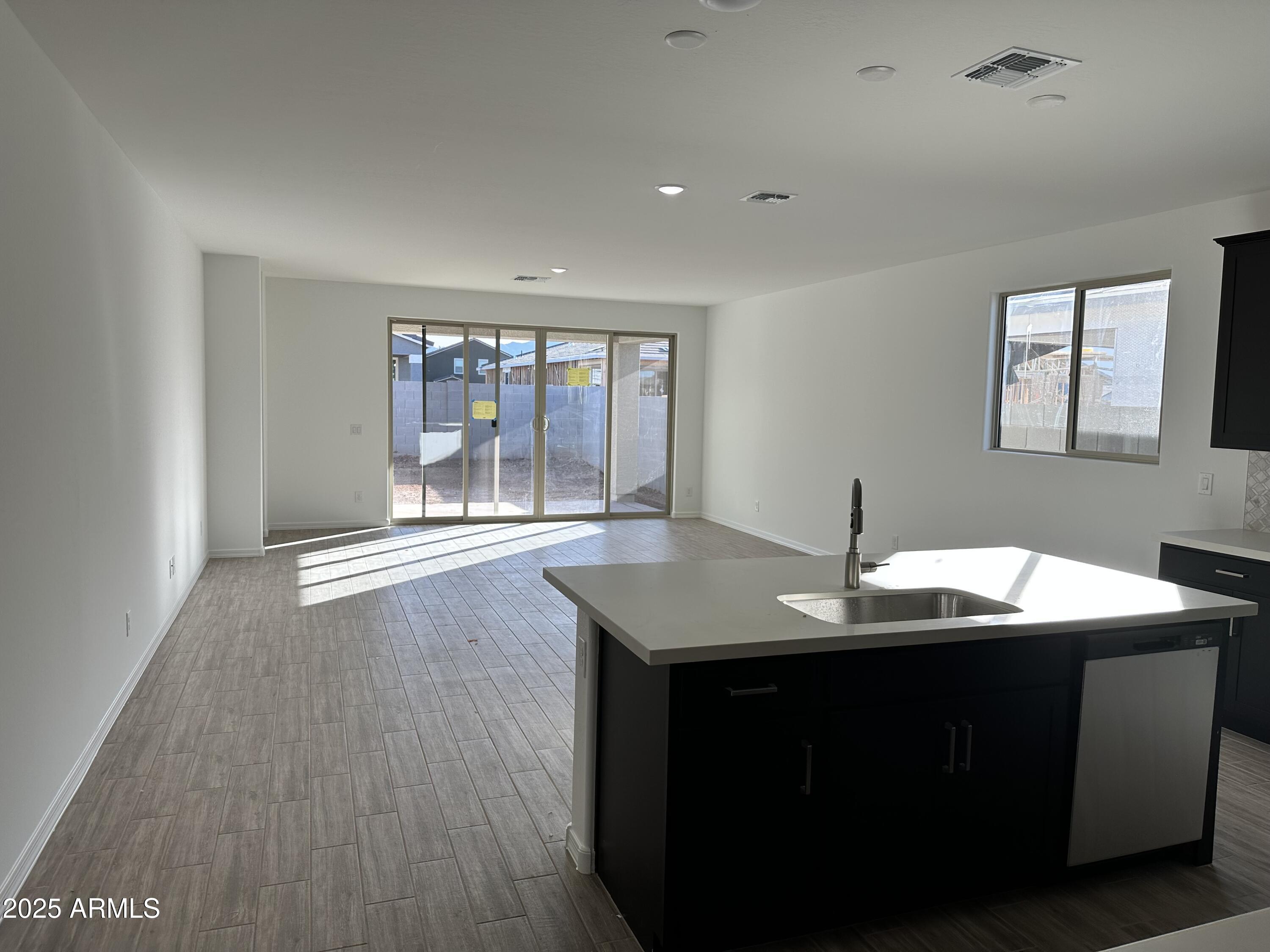 5607 W SUMMERSIDE Road