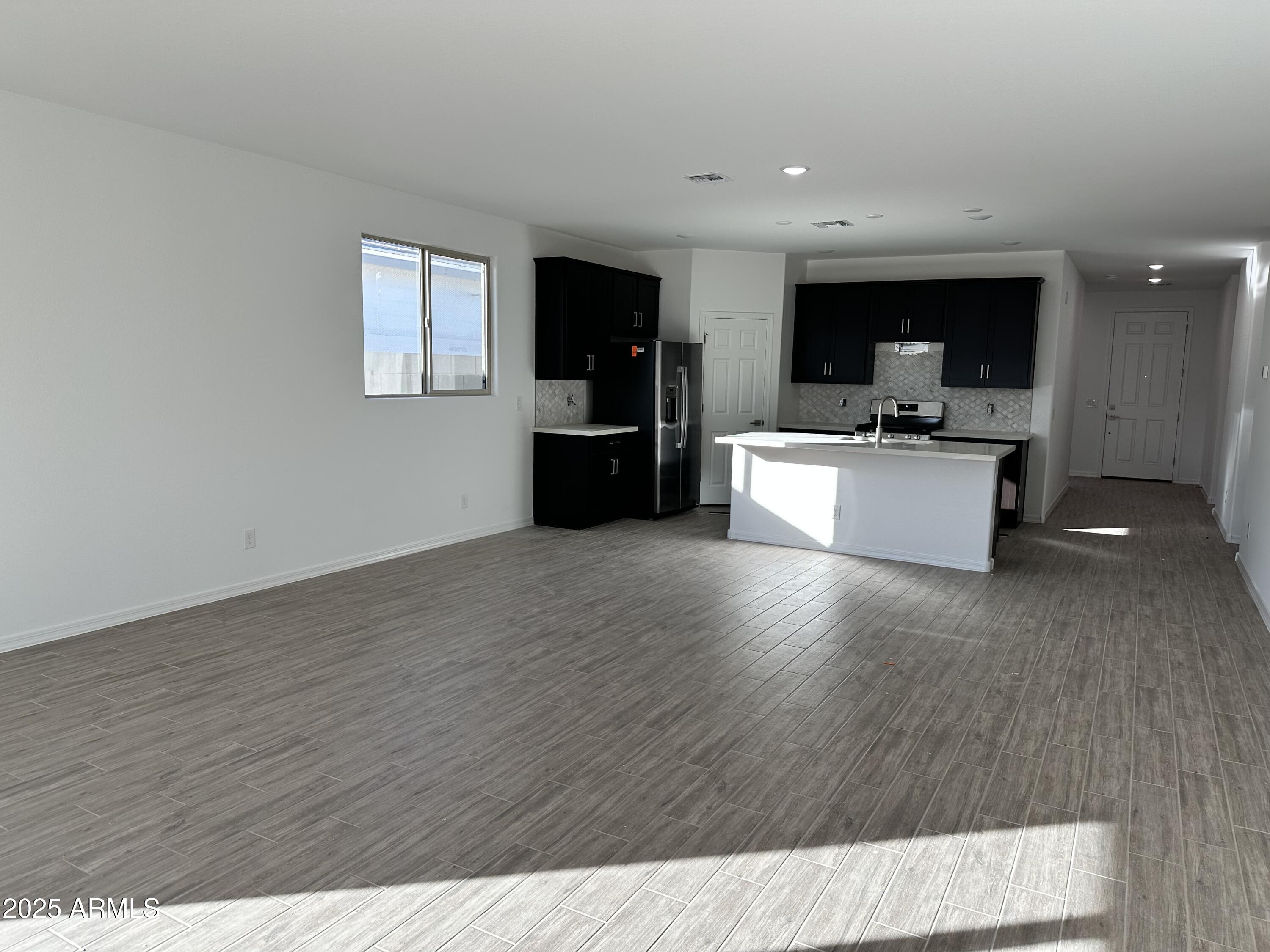 5607 W SUMMERSIDE Road