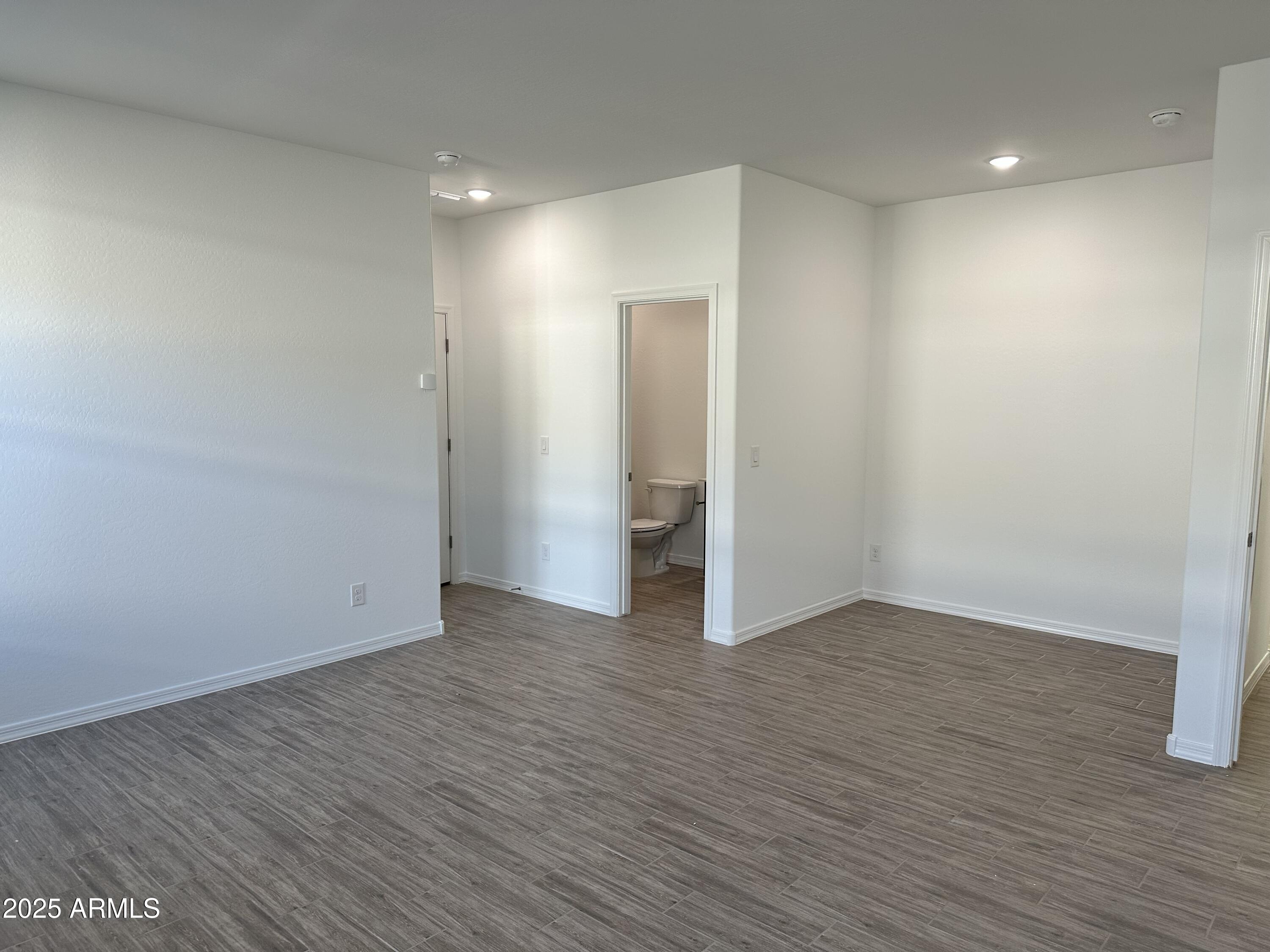 5607 W SUMMERSIDE Road