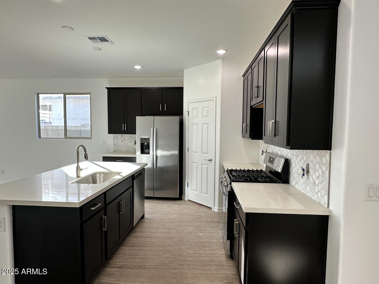 5607 W SUMMERSIDE Road