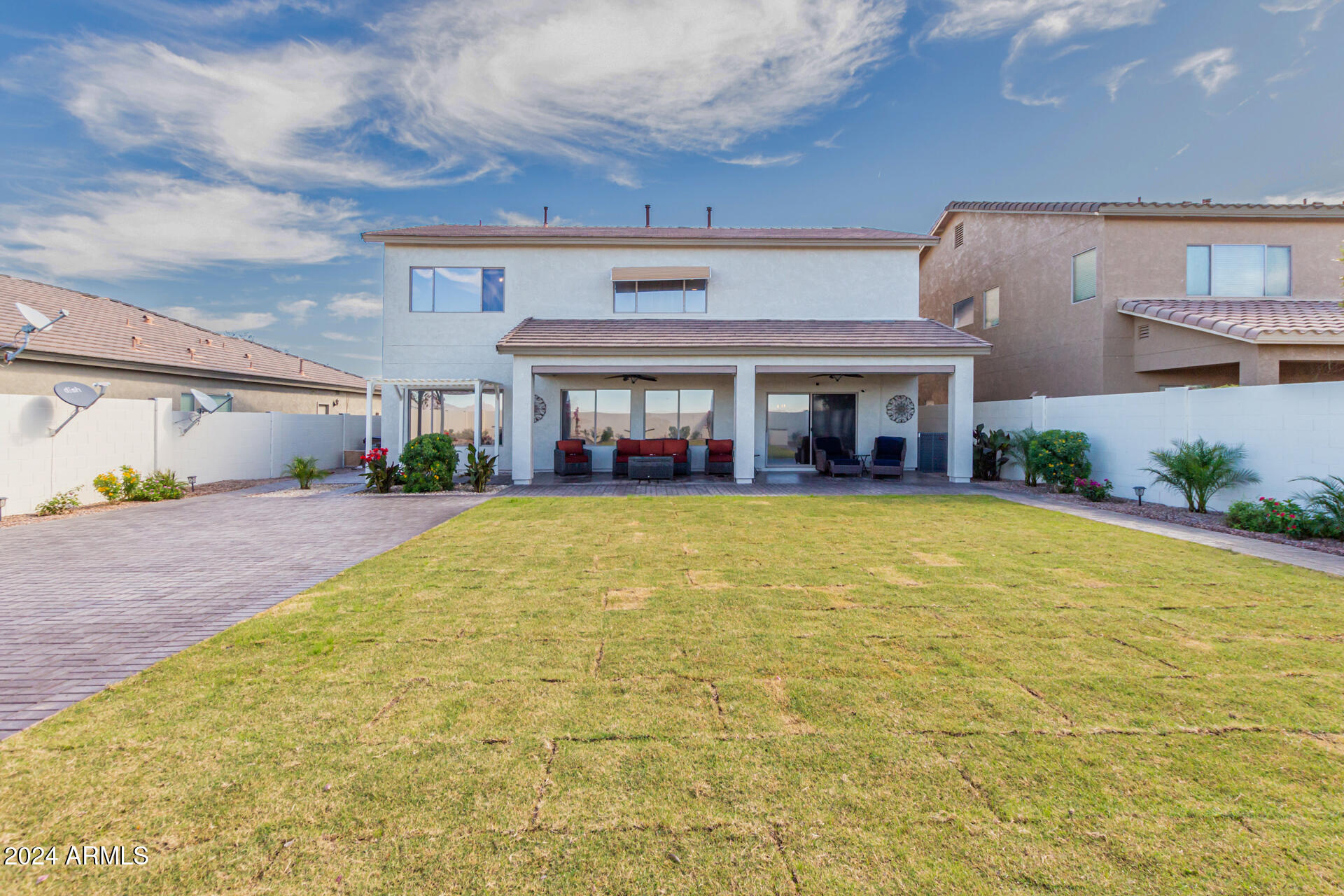 21856 N SUNSET Drive