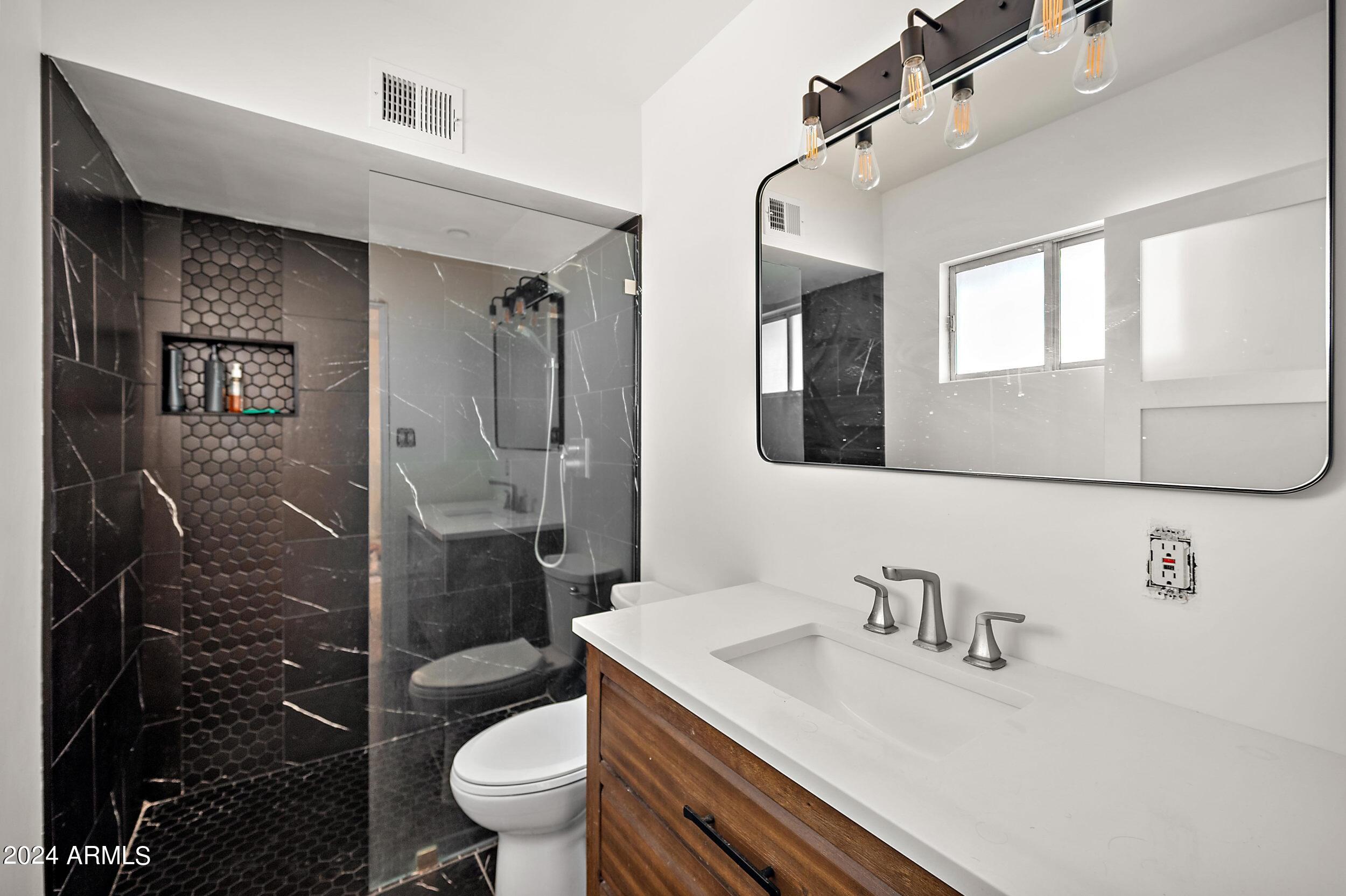 1901 E MISSOURI Avenue # 220