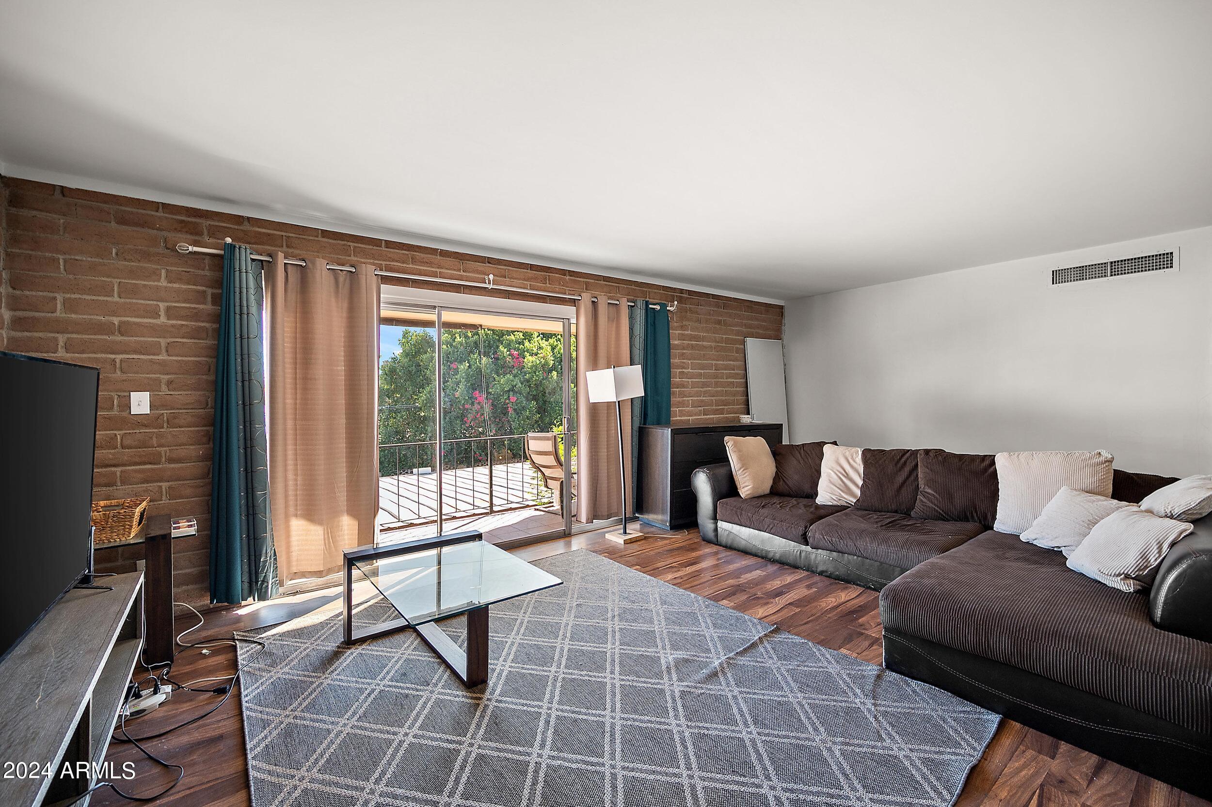 1901 E MISSOURI Avenue # 220