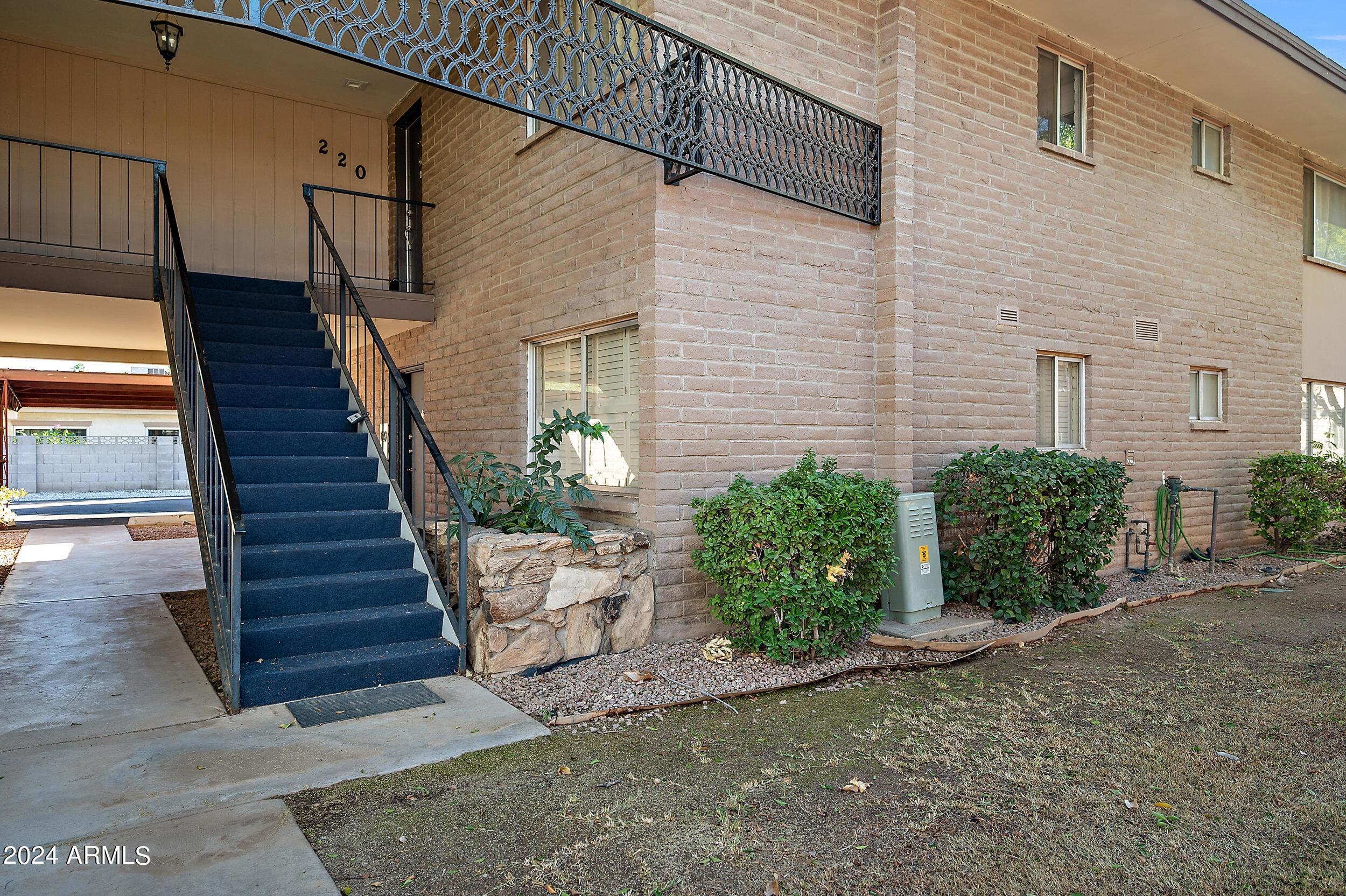 1901 E MISSOURI Avenue # 220