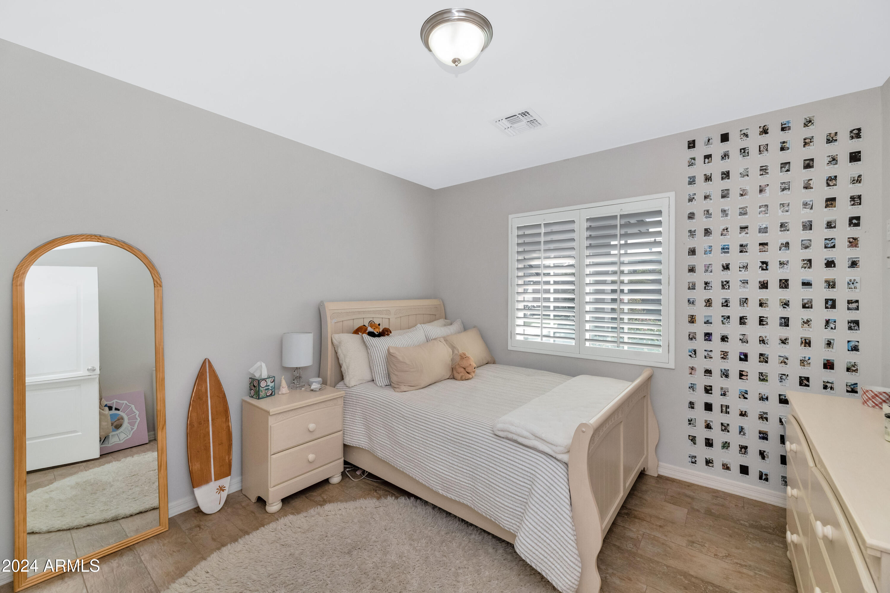 5431 E PINCHOT Avenue