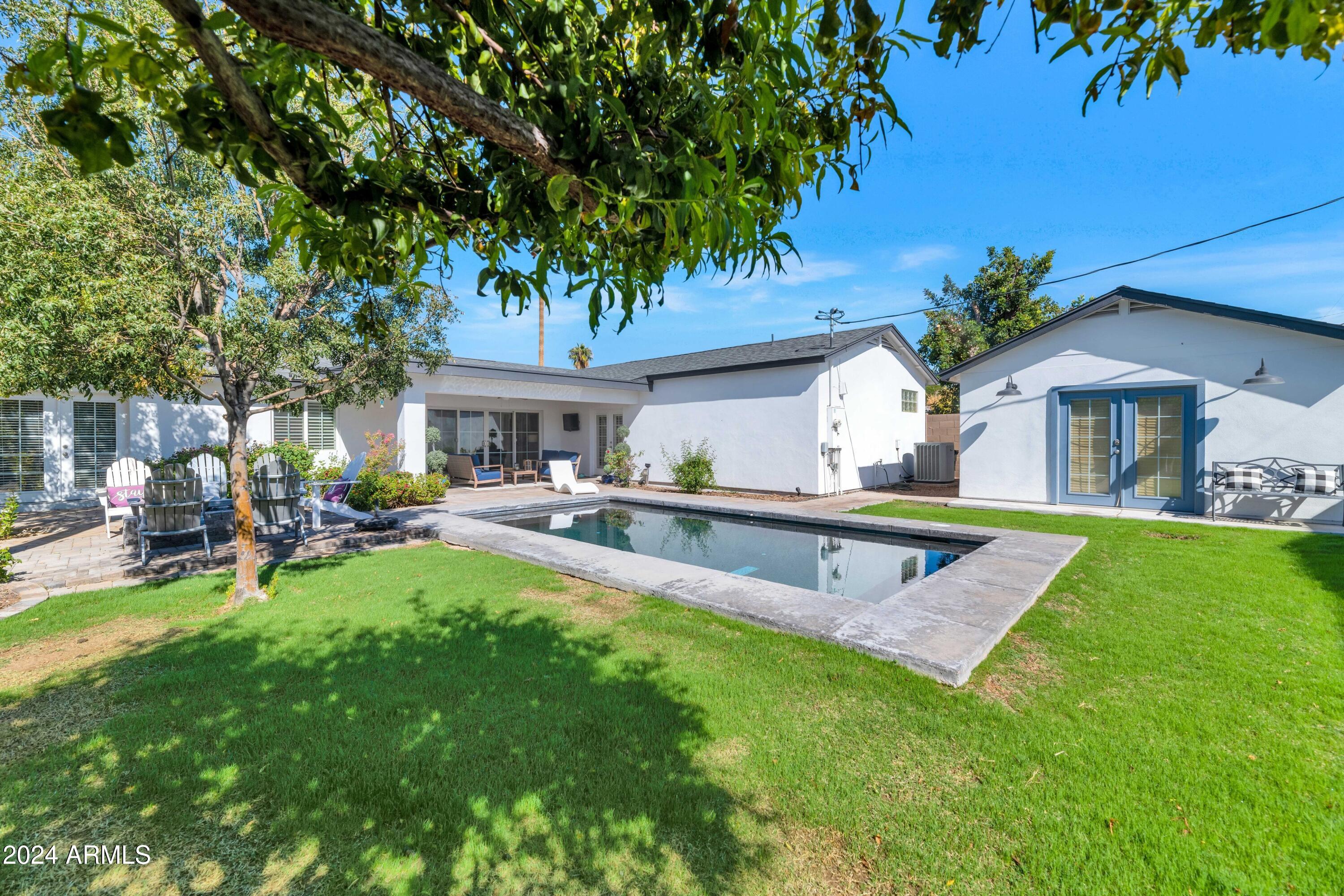 5431 E PINCHOT Avenue