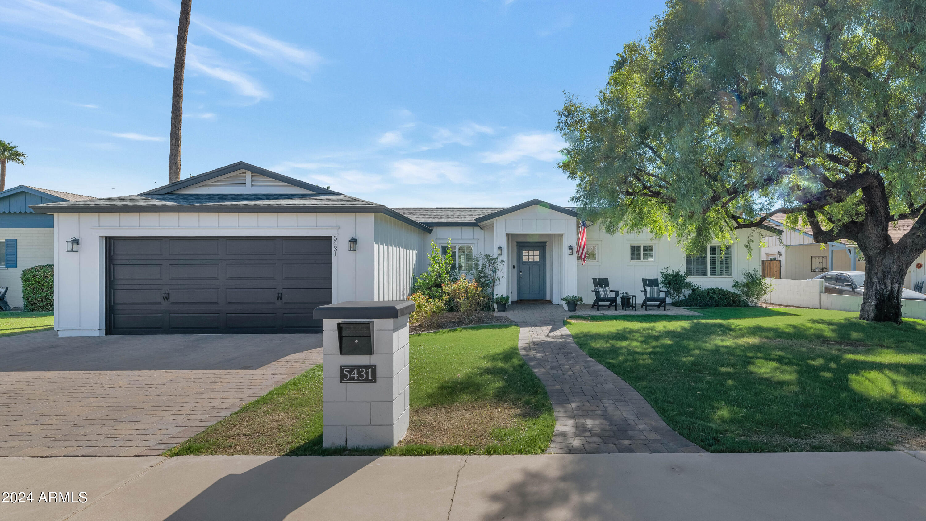 5431 E PINCHOT Avenue