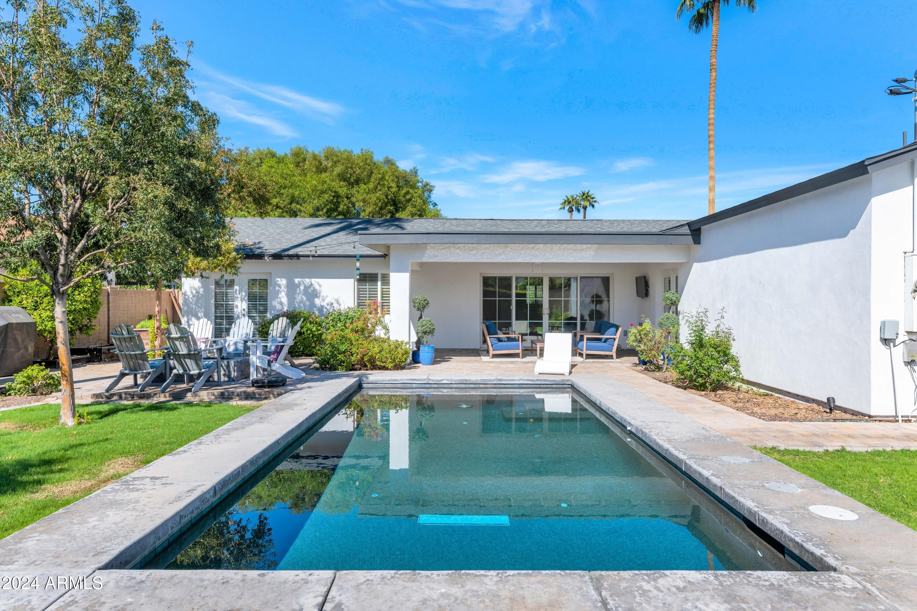 5431 E PINCHOT Avenue