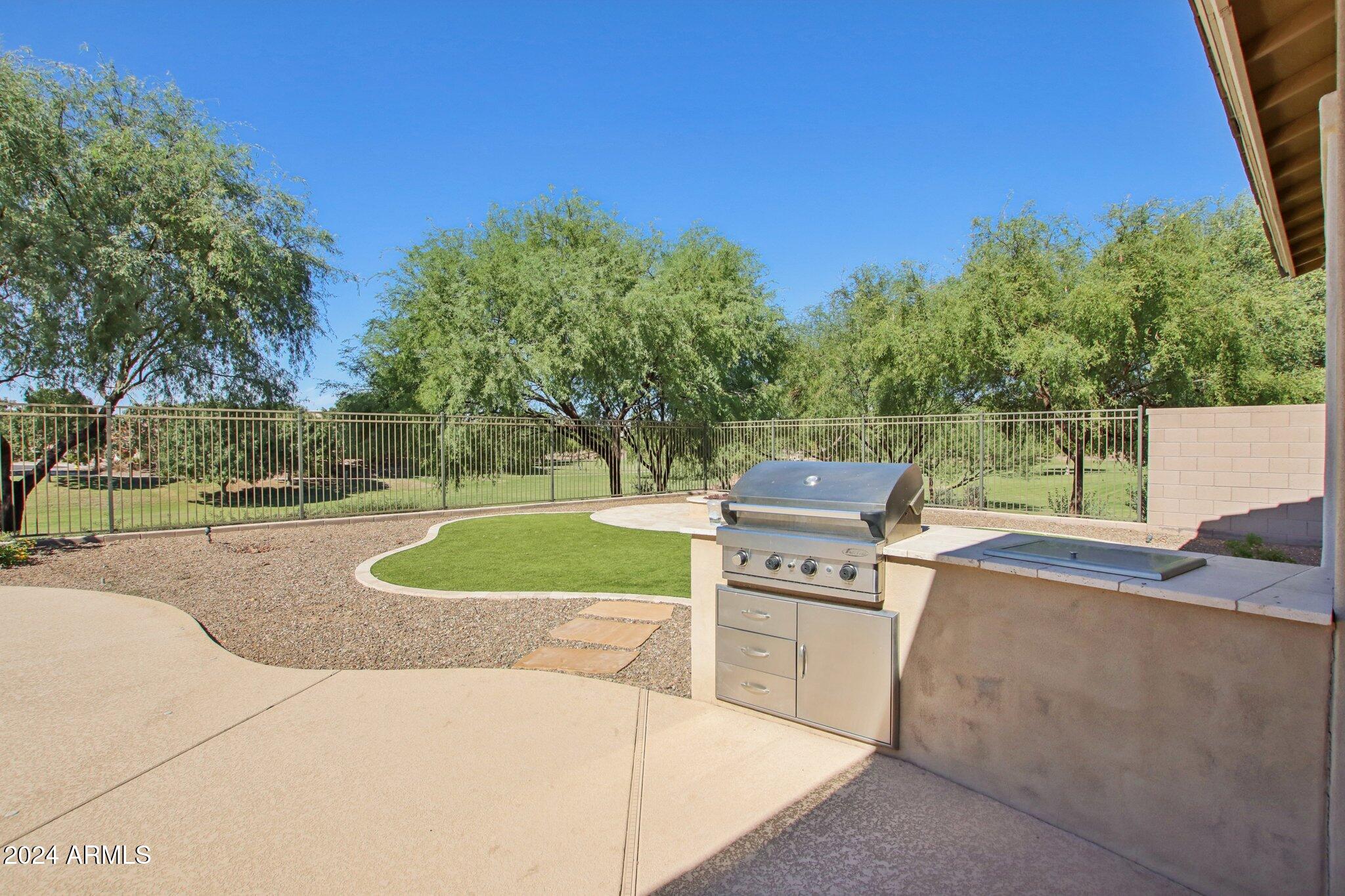 5100 S Leisure Court