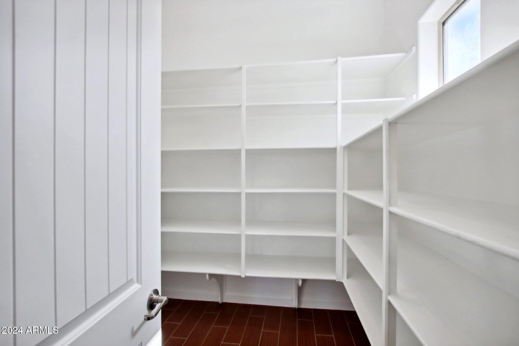 5100 S Leisure Court