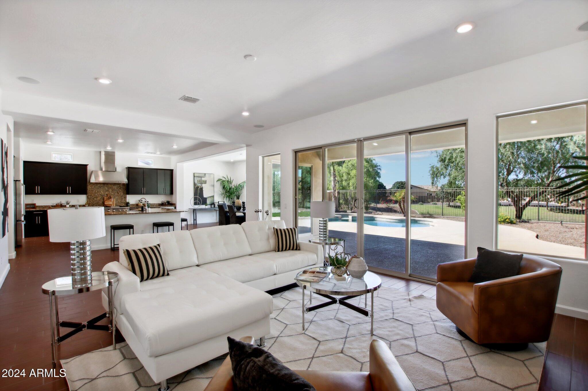 5100 S Leisure Court