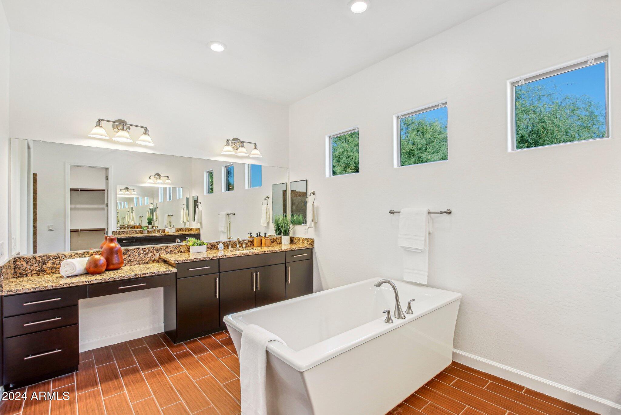 5100 S Leisure Court