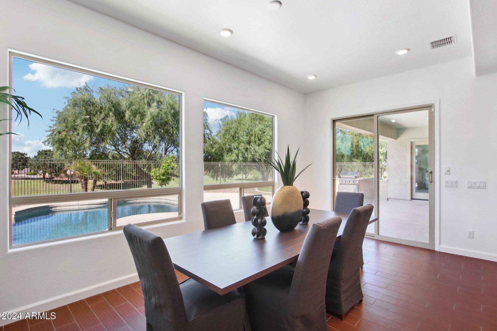 5100 S Leisure Court