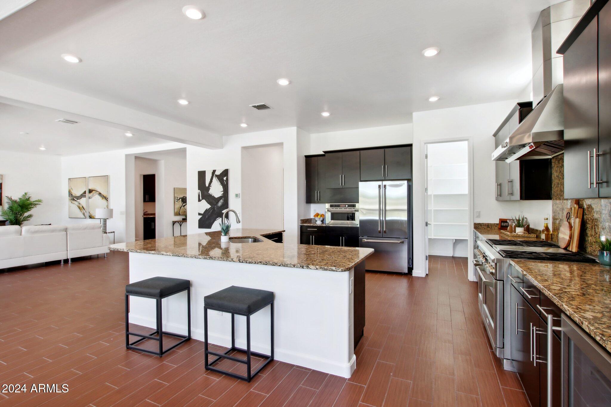 5100 S Leisure Court